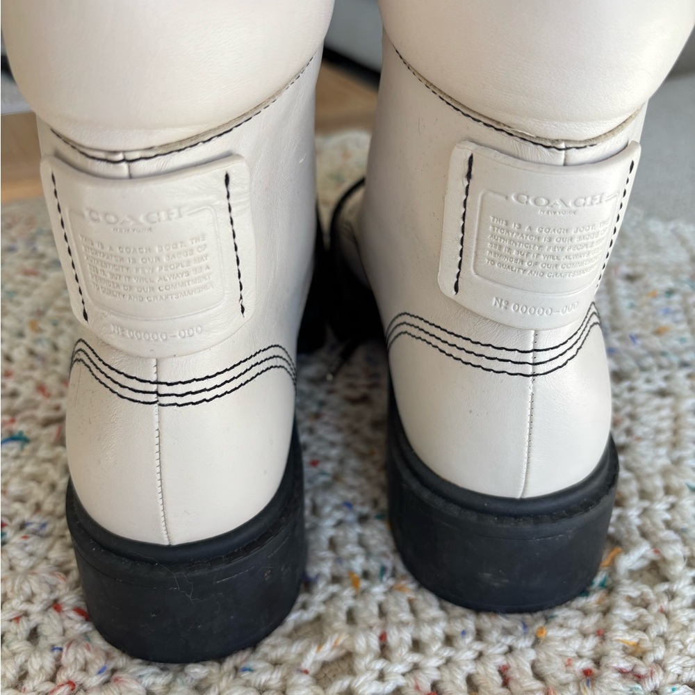 Stylish White Lace-Up Women's Boots - Picture 2 of 5
